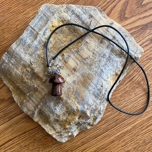 Fashion Jewelry Brown Mushroom Pendant Necklace